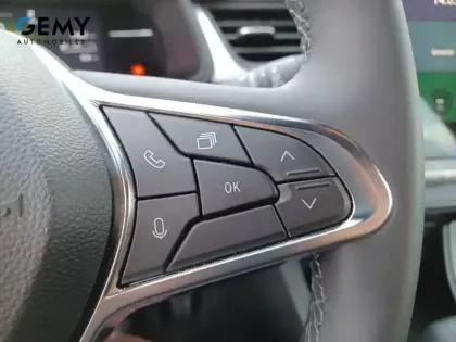 Photo 18 Renault Captur  E-Tech full hybrid 145 ch