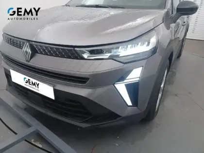 Photo 37 Renault Captur  E-Tech full hybrid 145 ch