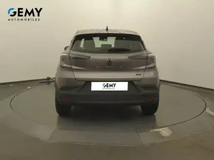 Photo 26 Renault Captur  E-Tech full hybrid 145 ch