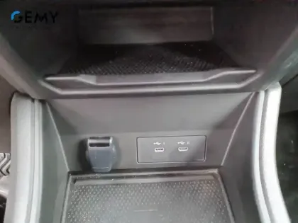 Photo 16 Renault Captur  E-Tech full hybrid 145 ch