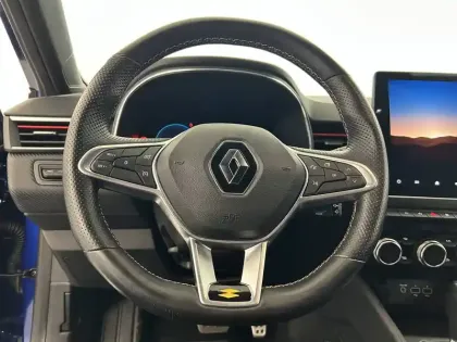 Photo 14 Renault Clio  E-Tech hybride 145