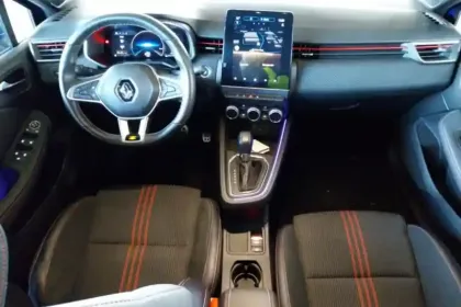 Photo 8 Renault Clio  E-Tech hybride 145