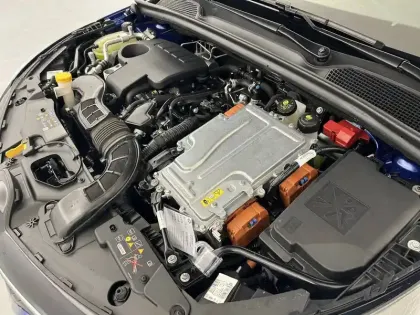 Photo 21 Renault Clio  E-Tech hybride 145