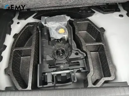 Photo 20 Peugeot 208  BlueHDi 100 S&S BVM6