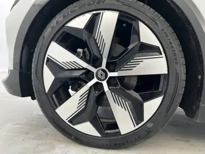 Photo 27 Renault Megane  E-Tech EV60 220 ch optimum charge