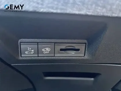 Photo 70 Peugeot 5008  Electrique 210 ch 73 kWh