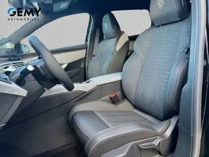 Photo 8 Peugeot 5008  Electrique 210 ch 73 kWh