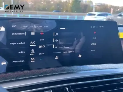 Photo 49 Peugeot 5008  Electrique 210 ch 73 kWh