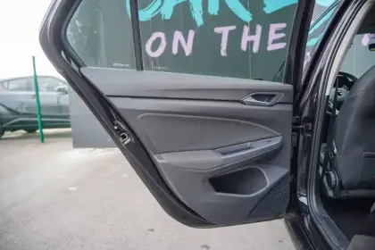 Photo 17 Volkswagen Golf  1.0 TSI OPF 110 BVM6