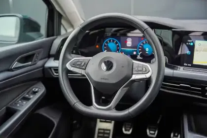 Photo 20 Volkswagen Golf  1.0 TSI OPF 110 BVM6