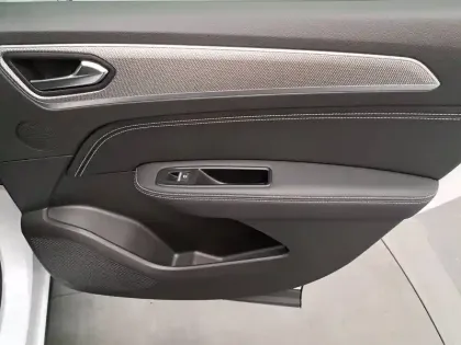 Photo 23 Renault Arkana  E-Tech 145 - 21B