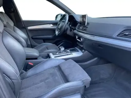 Photo 8 Audi Q5  55 TFSI e 367 S tronic 7 Quattro