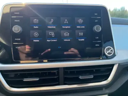 Photo 22 Volkswagen T-roc  1.0 TSI 116 Start/Stop BVM6