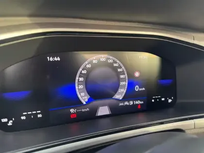 Photo 17 Volkswagen T-roc  1.0 TSI 116 Start/Stop BVM6