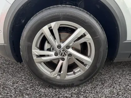 Photo 8 Volkswagen T-roc  1.0 TSI 116 Start/Stop BVM6