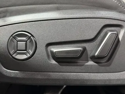 Photo 18 Audi Q3  Sportback 45 TFSIe  245 ch S tronic 6