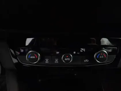 Photo 18 Opel Corsa  Electrique 136 ch & Batterie 50 kWh