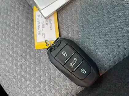 Photo 17 Opel Corsa  Electrique 136 ch & Batterie 50 kWh