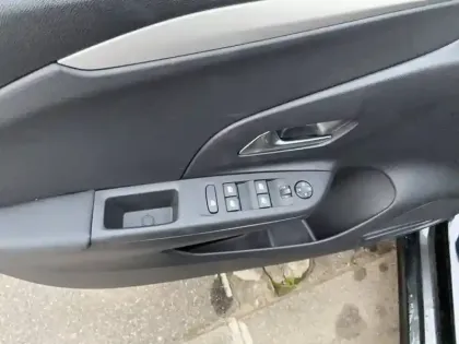 Photo 16 Opel Corsa  Electrique 136 ch & Batterie 50 kWh