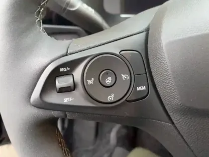 Photo 26 Opel Corsa  Electrique 136 ch & Batterie 50 kWh