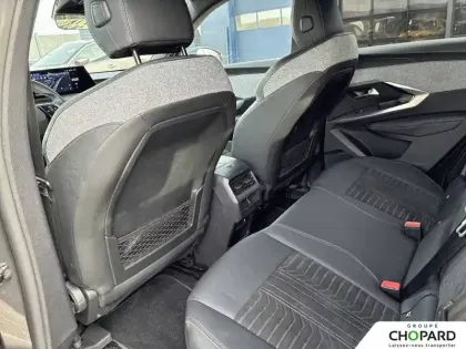 Photo 18 Peugeot 3008  Hybrid 136 e-DCS6