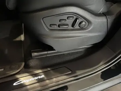 Photo 14 Porsche Cayenne  Coupé E-Hybrid 3.0 V6 470 ch