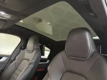 Photo 10 Porsche Cayenne  Coupé E-Hybrid 3.0 V6 470 ch