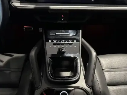 Photo 20 Porsche Cayenne  Coupé E-Hybrid 3.0 V6 470 ch