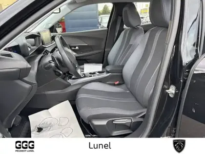 Photo 8 Peugeot 2008  PureTech 130 S&S EAT8