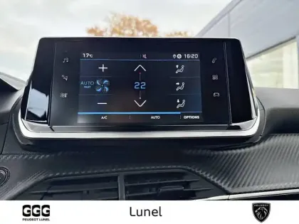 Photo 15 Peugeot 2008  PureTech 130 S&S EAT8