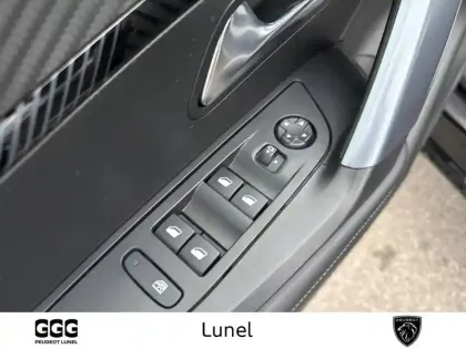 Photo 11 Peugeot 2008  PureTech 130 S&S EAT8