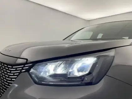 Photo 32 Peugeot 2008  BlueHDi 100 S&S BVM6