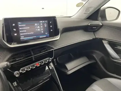 Photo 24 Peugeot 2008  BlueHDi 100 S&S BVM6