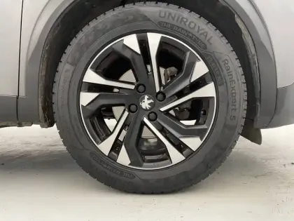 Photo 17 Peugeot 2008  BlueHDi 100 S&S BVM6