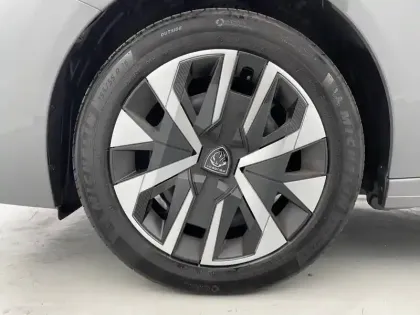 Photo 16 Peugeot 208  PureTech 75 S&S BVM5