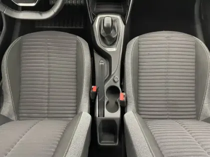 Photo 26 Peugeot 208  PureTech 75 S&S BVM5