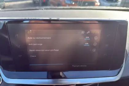 Photo 27 Peugeot 2008  Moteur électrique 136 ch