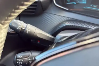 Photo 20 Peugeot 2008  Moteur électrique 136 ch