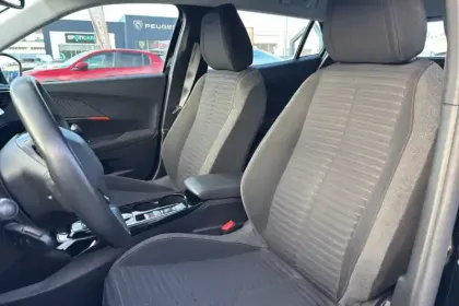 Photo 9 Peugeot 2008  Moteur électrique 136 ch