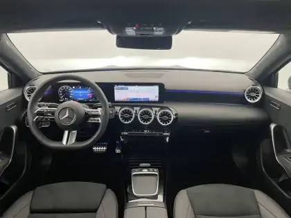 Photo 24 Mercedes Classe A  200 7G-DCT