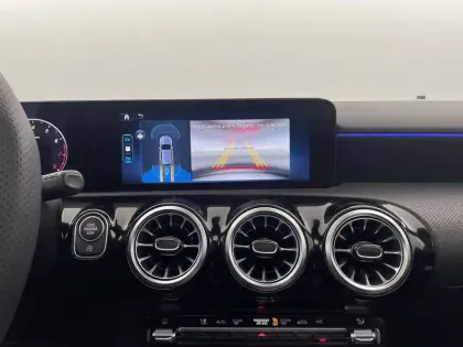 Photo 30 Mercedes Classe A  200 7G-DCT