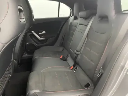 Photo 15 Mercedes Classe A  200 7G-DCT