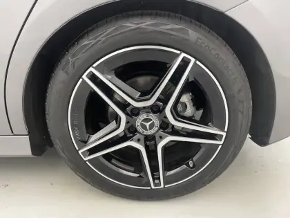 Photo 16 Mercedes Classe A  200 d 8G-DCT