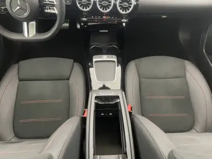 Photo 61 Mercedes Classe A  200 d 8G-DCT