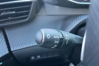 Photo 25 Peugeot 2008  PureTech 130 S&S EAT8