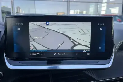 Photo 20 Peugeot 2008  PureTech 130 S&S EAT8