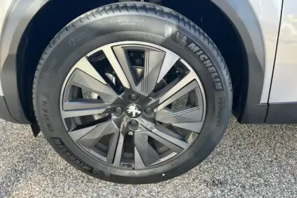 Photo 10 Peugeot 2008  PureTech 130 S&S EAT8