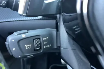 Photo 24 Peugeot 2008  PureTech 130 S&S EAT8