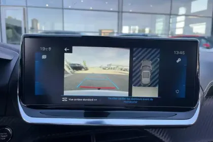 Photo 21 Peugeot 2008  PureTech 130 S&S EAT8