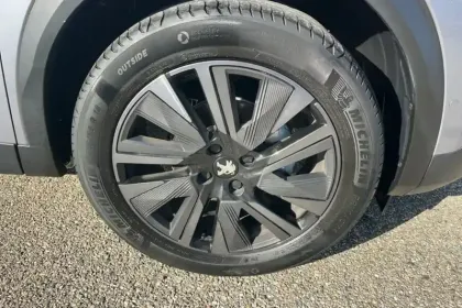 Photo 9 Peugeot 2008  PureTech 130 S&S EAT8